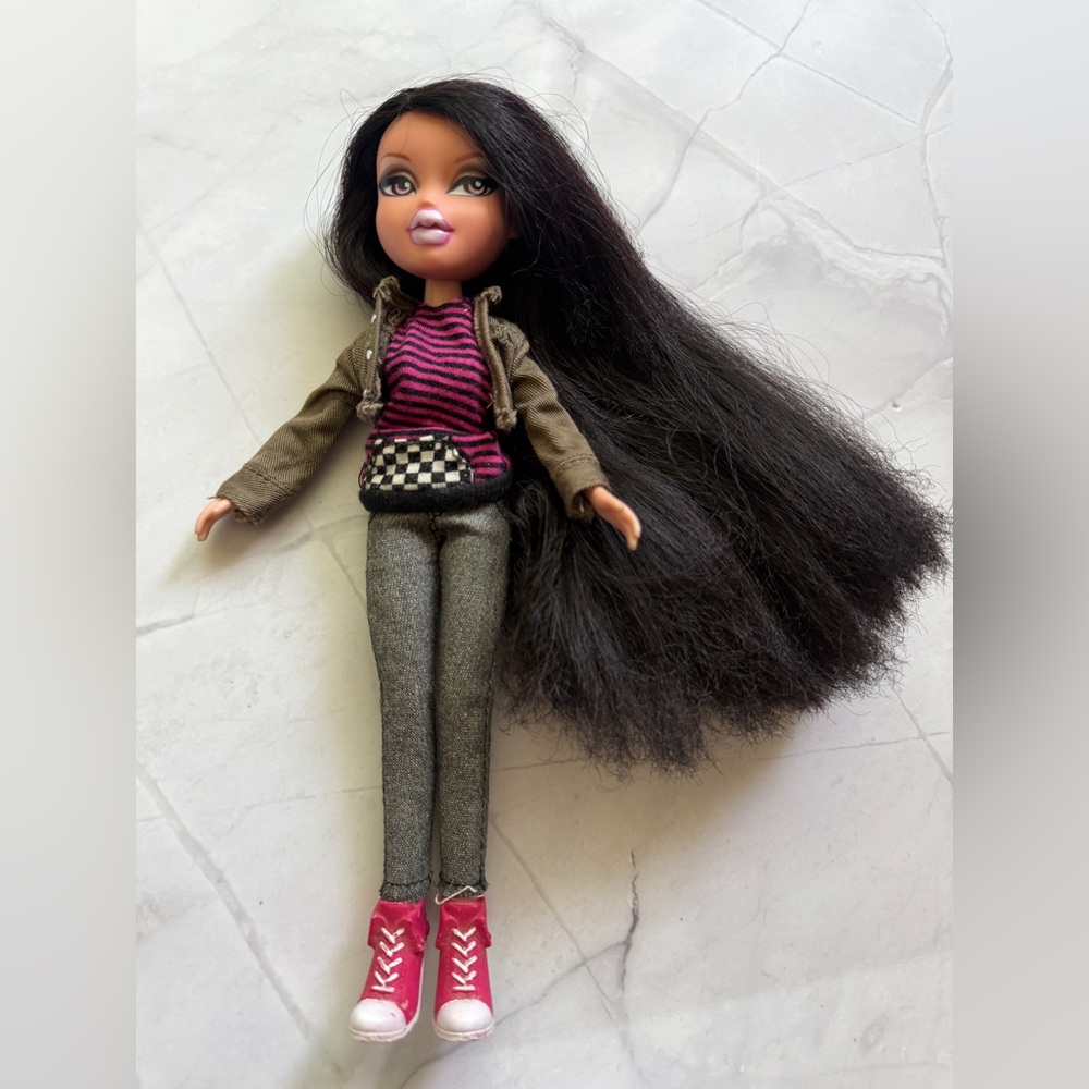 BRATZ DOLL